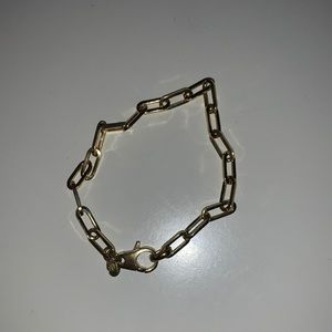 GOLD CHAIN BRACELET